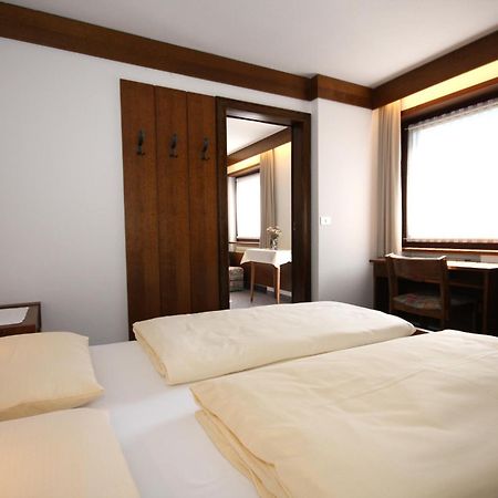 Apartments Residence Alta Badia Calfosch Chambre photo