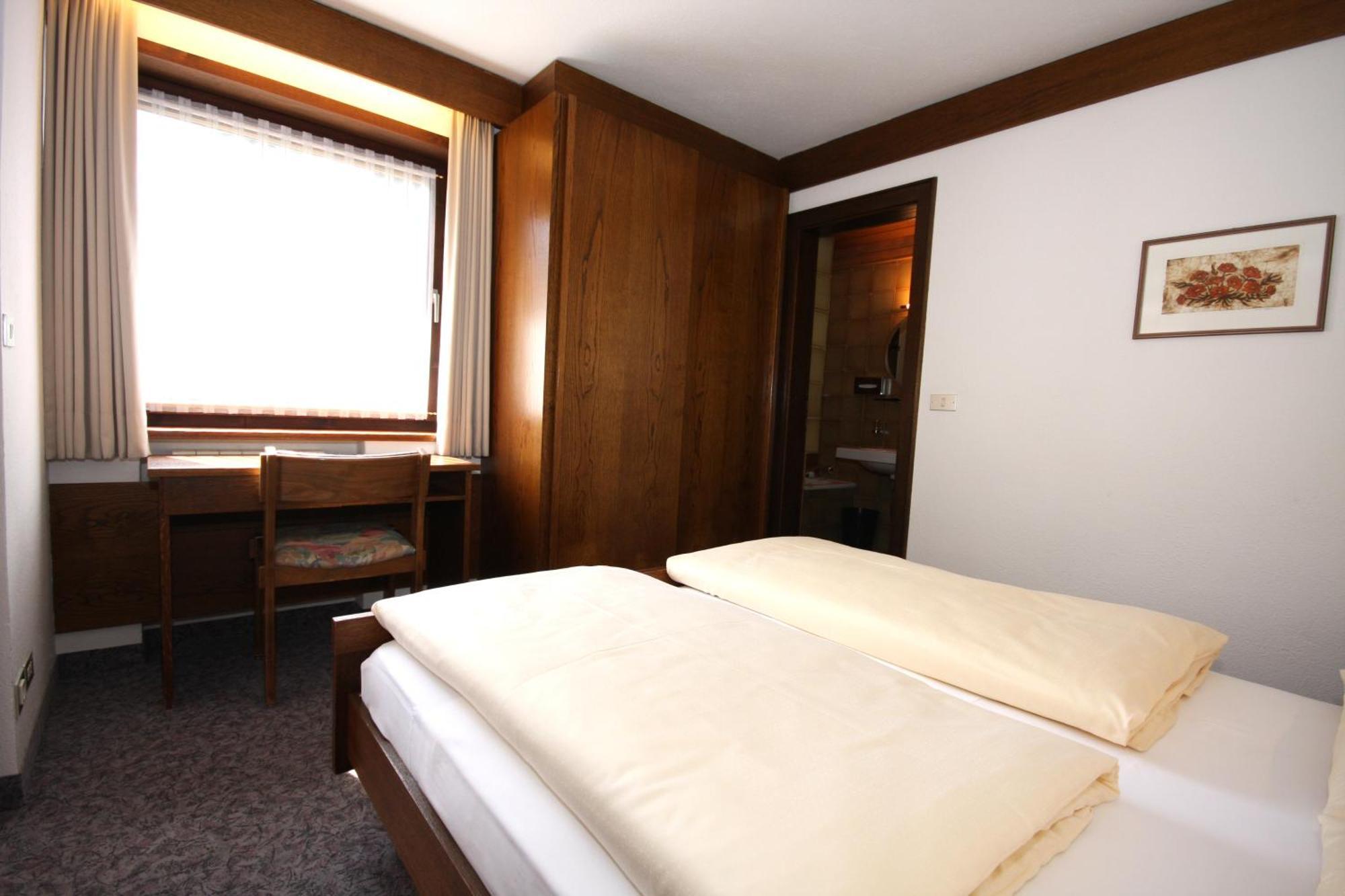 Apartments Residence Alta Badia Calfosch Chambre photo