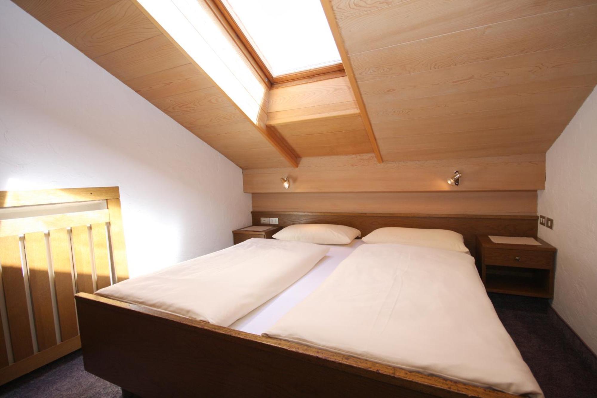 Apartments Residence Alta Badia Calfosch Chambre photo