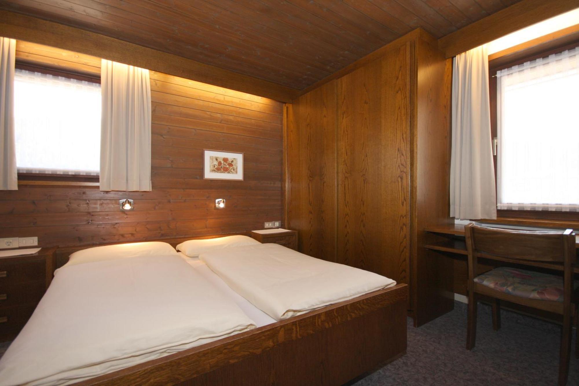 Apartments Residence Alta Badia Calfosch Chambre photo