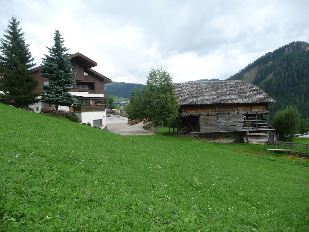 Apartments Residence Alta Badia Calfosch Extérieur photo